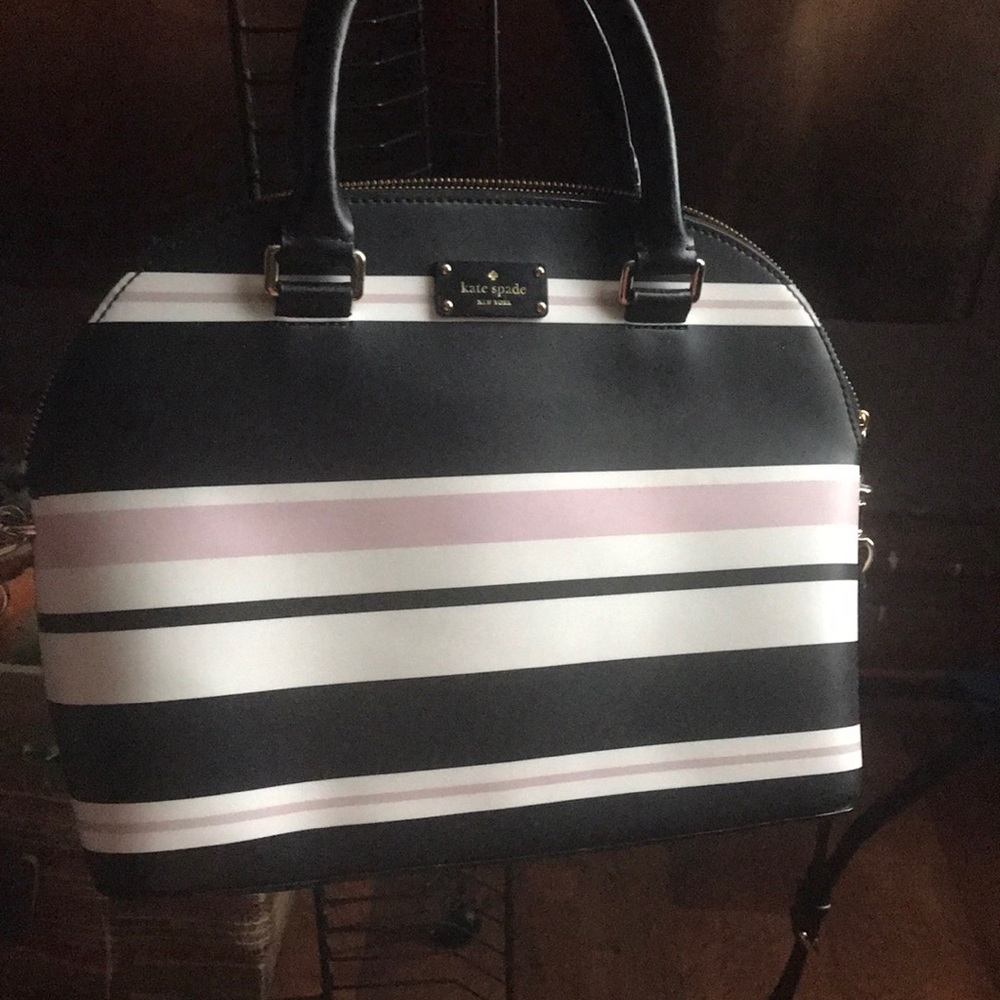 Like new Kate Spade Stripes Purse